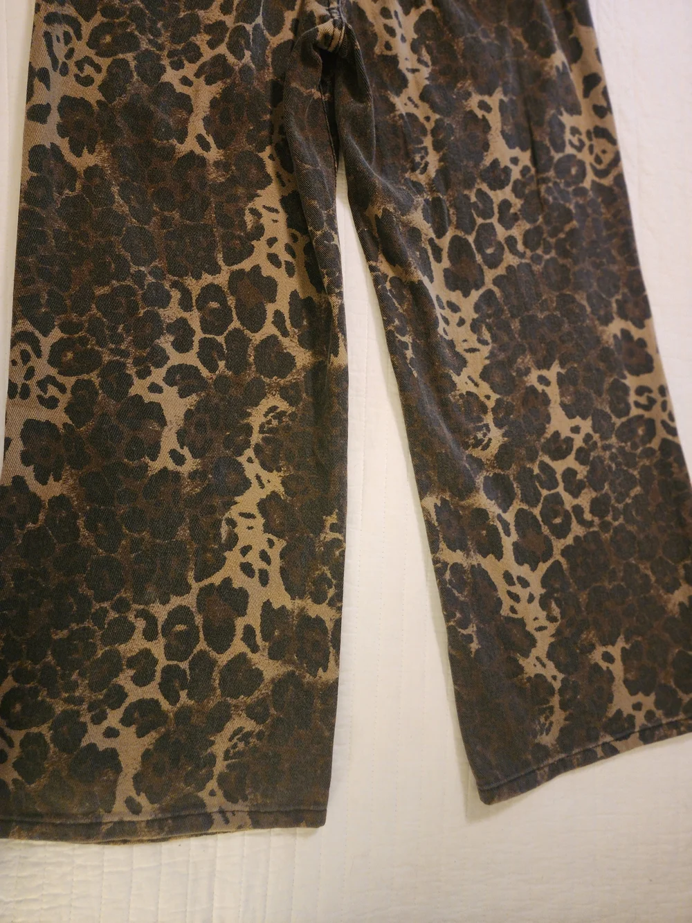 Leopard Print Distressed Wide Leg Jeans - Brown/Black - Picture 6 of 7